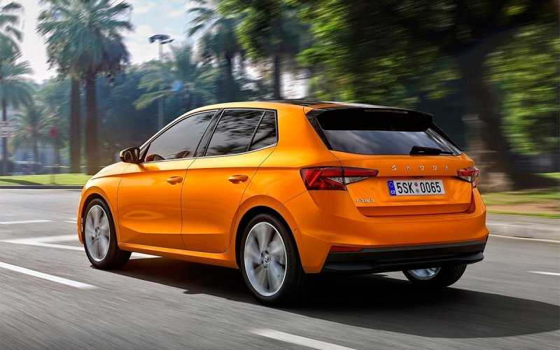 Новая Skoda Fabia: турбомоторы, сенсорные экраны и «умные» функции