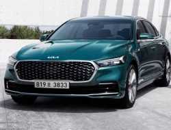 Kia обновила флагманский седан K900