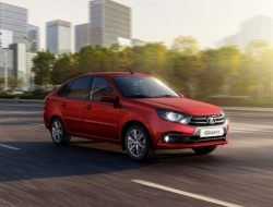 АвтоВАЗ назвал стоимость Lada Granta с новым мотором