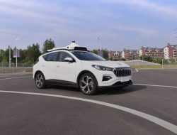 В Китае начнут работать такси-беспилотники без страхующего водителя