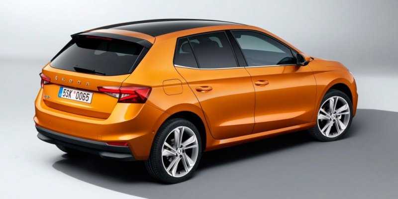Новая Skoda Fabia: турбомоторы, сенсорные экраны и «умные» функции