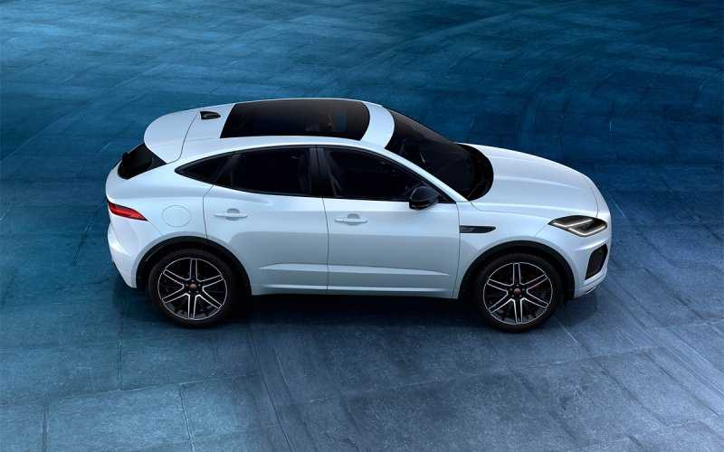 
            Jaguar привез в Россию спецверсию обновленного кроссовера E-Pace
        