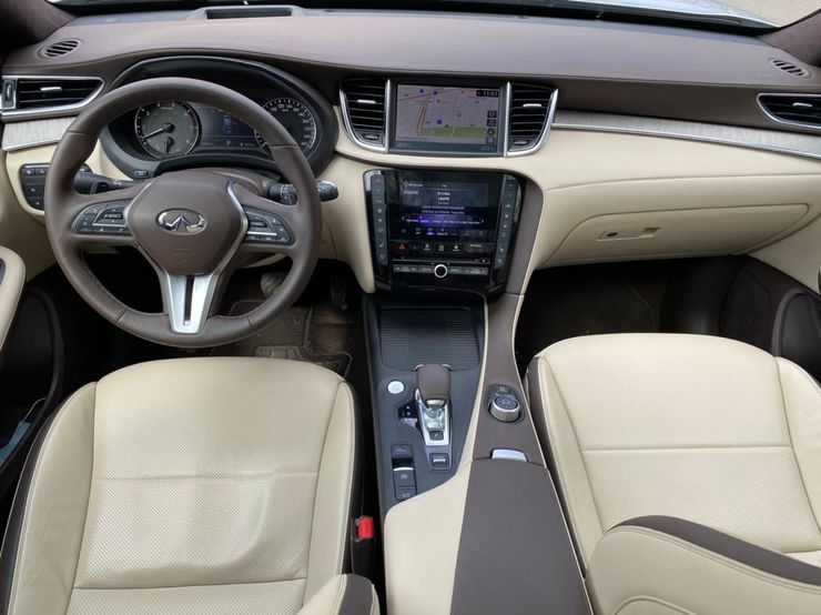 Буйная голова: первый тест-драйв обновленного Infiniti QX50
