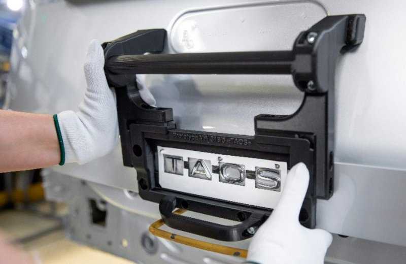 
            Volkswagen начал производство нового кроссовера Taos в России
        