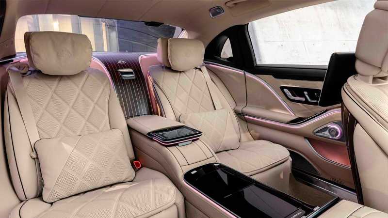 
            Новый Mercedes-Maybach S-Class получил мотор V12
        