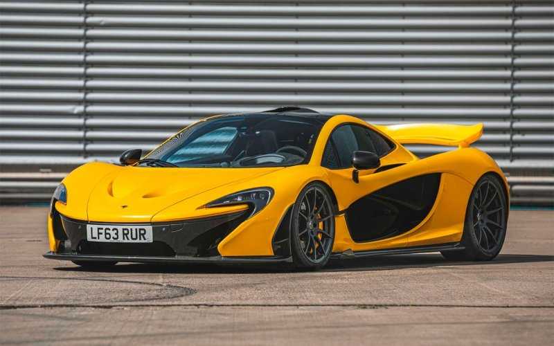 Первый экземпляр знаменитого супергибрида McLaren P1 продадут на аукционе