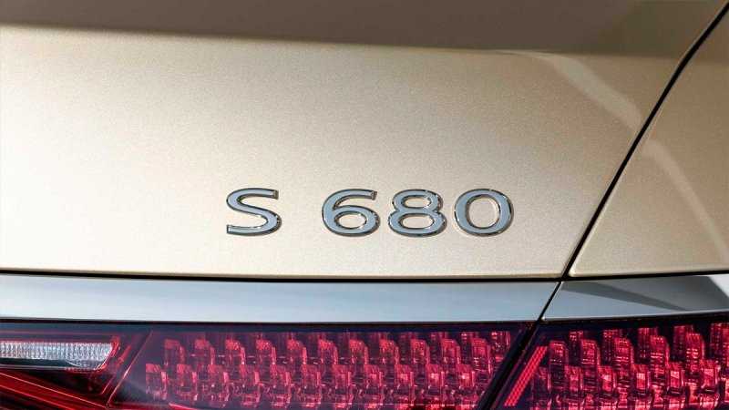 
            Новый Mercedes-Maybach S-Class получил мотор V12
        