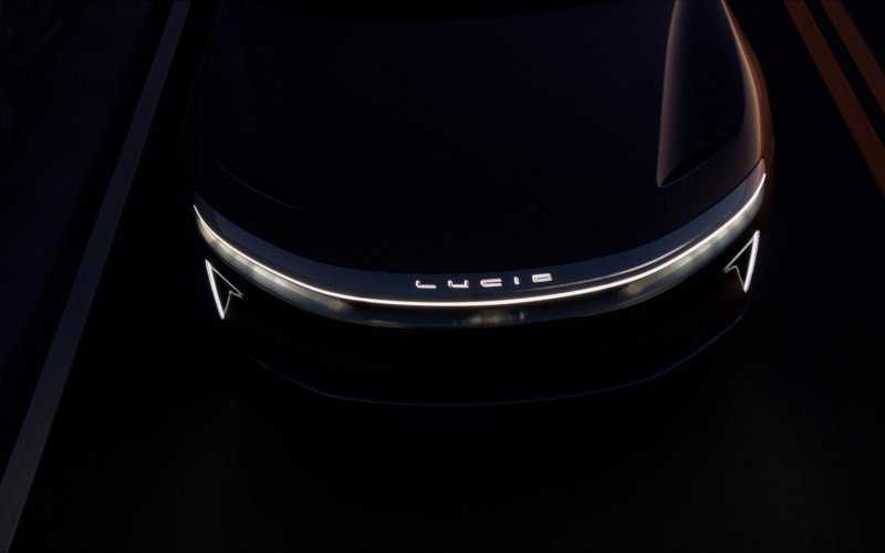 Конкурент Tesla купил рекламу во время интервью Илона Маска