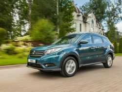 Dongfeng вернулась в Россию с обновленным кроссовером 580
