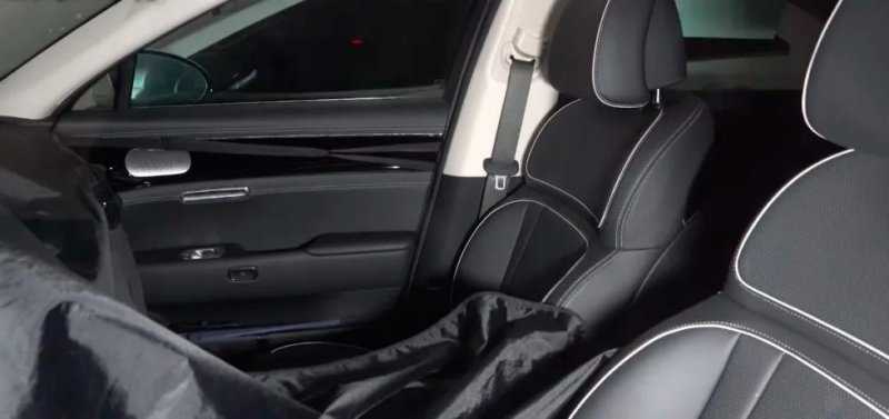 Стали известны сроки премьеры нового флагманского седана Genesis