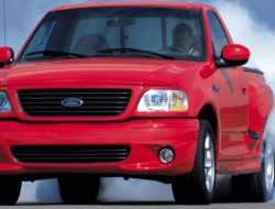 Электрическая версия пикапа Ford F-150 возродит название Lightning