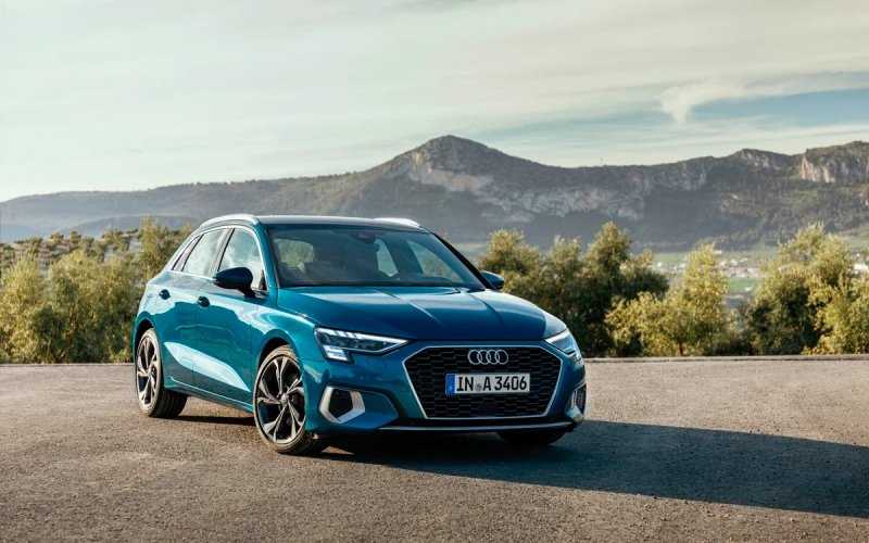 
            Audi раскрыла полный прайс-лист на новую A3 в России
        