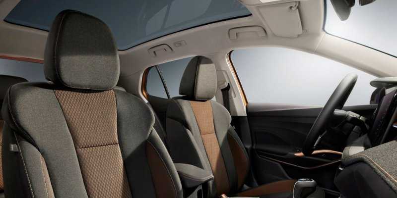 Новая Skoda Fabia: турбомоторы, сенсорные экраны и «умные» функции