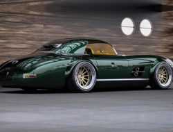 Из старого Mercedes-Benz SLK сделают рестомод классического родстера