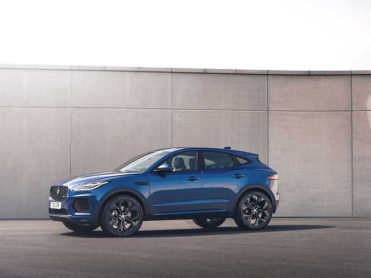 Jaguar привез в Россию новую версию кроссовера E-Pace