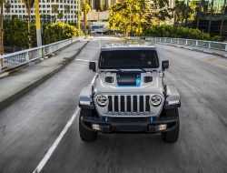 Jeep Wrangler получил новую мощную версию 4xe