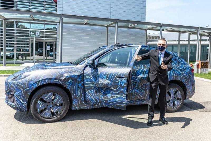 Опубликованы новые фотографии конкурента Porsche Macan от Maserati