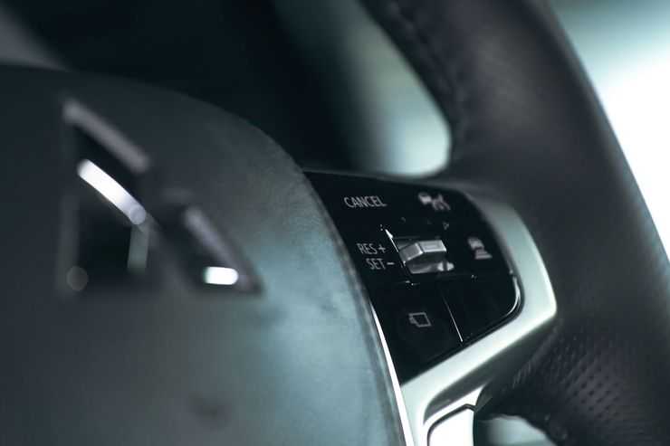 Первый тест-драйв нового Mitsubishi Pajero Sport: обратная связь