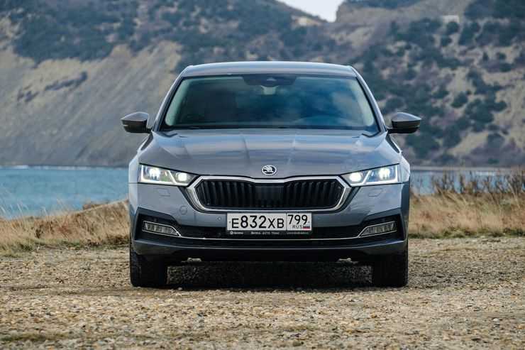 Почему Land Rover Defender стал автомобилем года в России