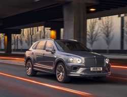 Российские продажи люксовых автомобилей выросли впервые за 7 месяцев