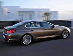 Российским BMW потребовался ремонт из-за отваливающегося стоп-сигнала