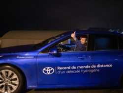 Седан Toyota Mirai установил новый рекорд пробега на водороде