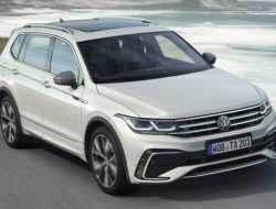 Семиместный Volkswagen Tiguan Allspace обновился снаружи и внутри