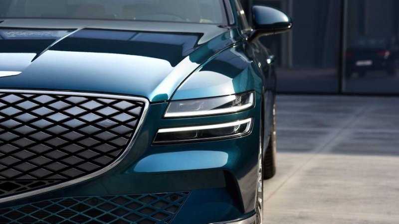 Стали известны сроки дебюта первого электрокроссовера Genesis