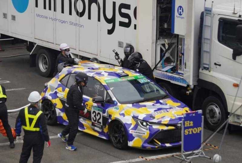 Toyota Corolla стала первым водородным автомобилем, преодолевшим 24-часовую гонку