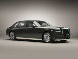 Уникальный Rolls-Royce Phantom, 1026-сильный внедорожник Hennessey и новый седан Honda Civic: главное за неделю