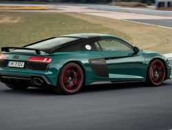 В Audi считают спорткары R8 и TT безнадёжно устаревшими