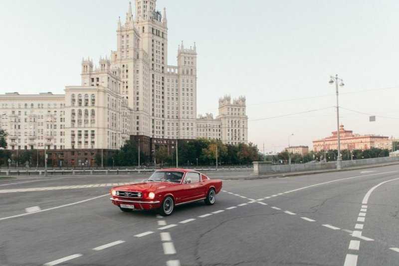 В московский каршеринг вернулись раритетные Ford Mustang
