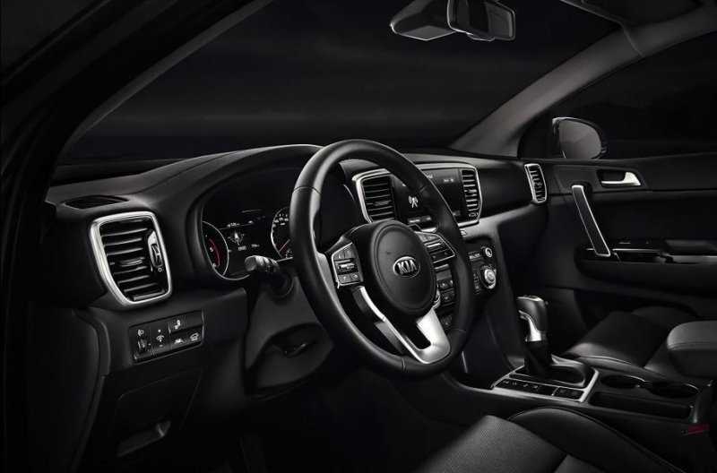 В России подешевел «черный» Kia Sportage Black Edition