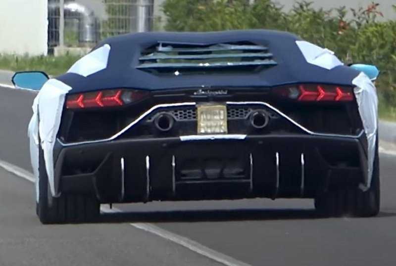 Видео: Lamborghini тестирует секретный суперкар