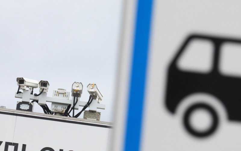 
            Власти рассказали, когда и где отключают камеры на дорогах. Главное
        