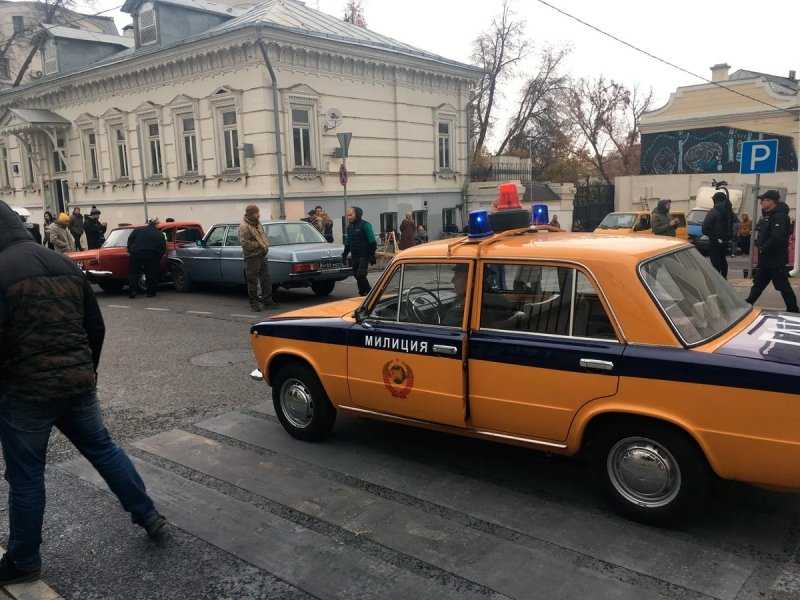 
            Милицейскую &laquo;Копейку&raquo; 1973 года выставили на продажу по цене трех iPhone
        