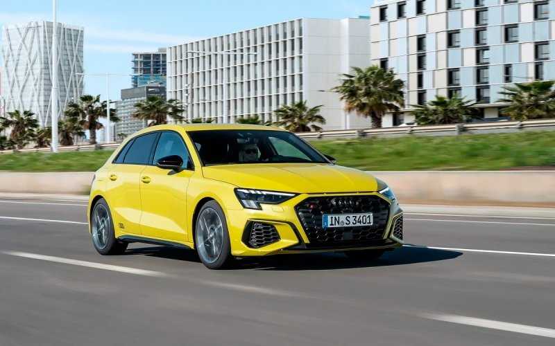 
            Audi привезла в Россию 290-сильные хэтчбеки и седаны S3 нового поколения
        