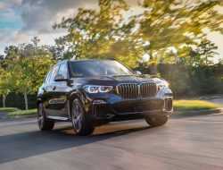 BMW объявила о повышении цен на автомобили в России