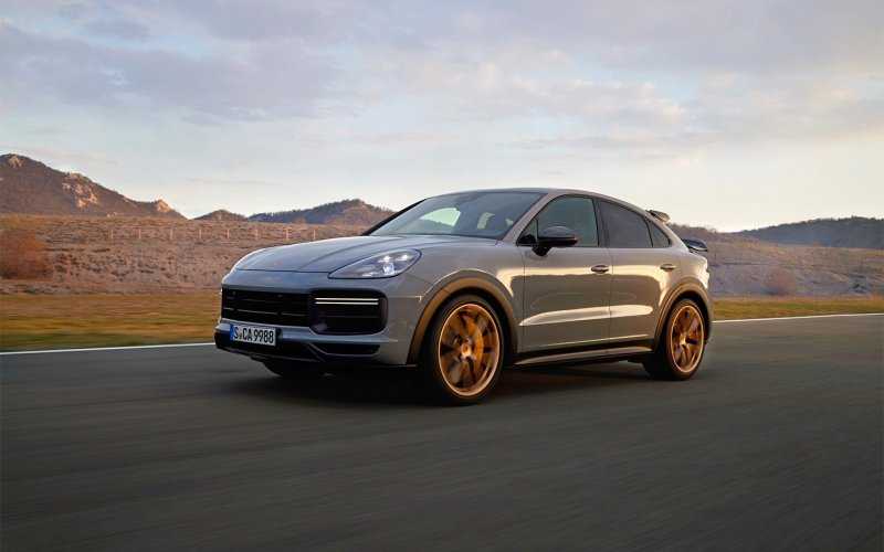 
            Porsche представила самый быстрый кроссовер в мире
        