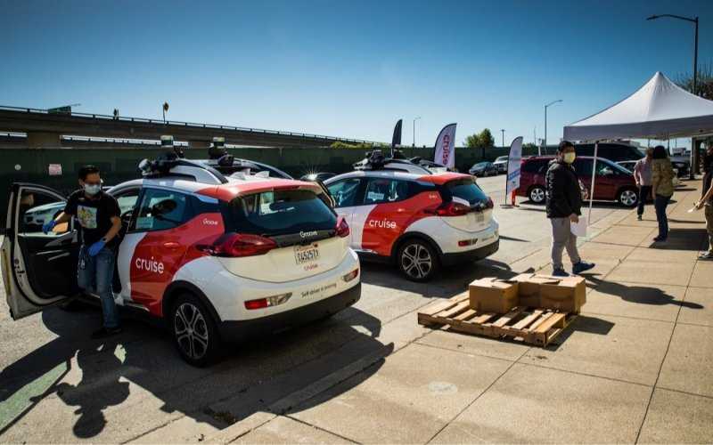 
            В Калифорнии разрешили беспилотные такси без водителя
        