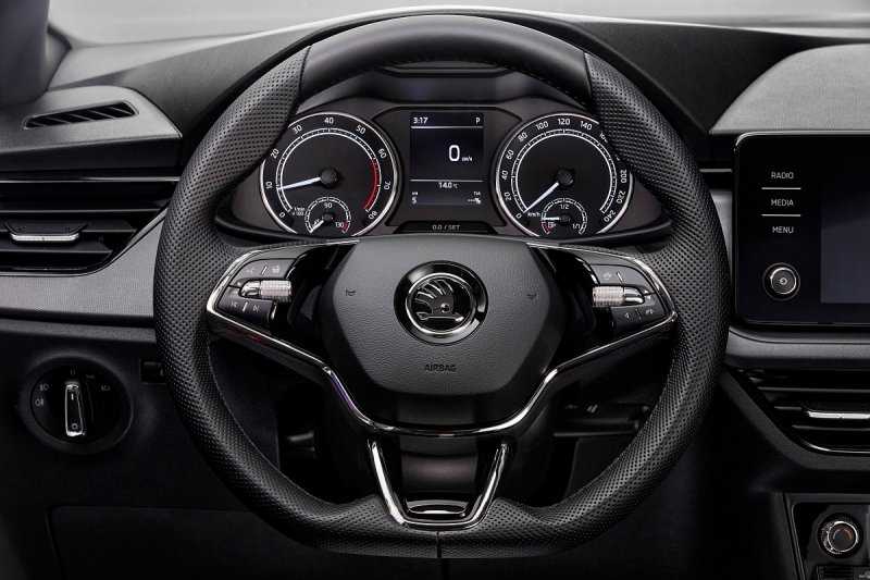 
            Skoda назвала российские цены на спортивную версию Rapid
        