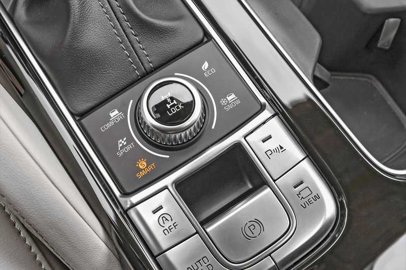 
            Kia обновила большой кроссовер Telluride
        