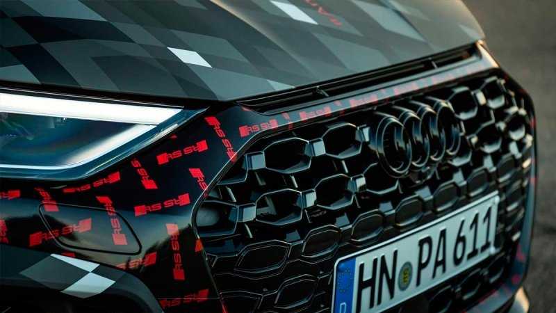 
            Audi рассказала о новом спортивном хэтчбеке и седане RS3
        