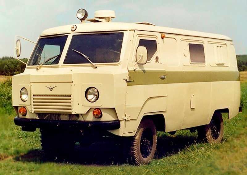 
            Штаб, снегоход, броневик и другие. 6 самых необычных версий &laquo;Буханки&raquo;
        