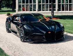 Bugatti показала окончательную версию автомобиля стоимостью ₽1 млрд