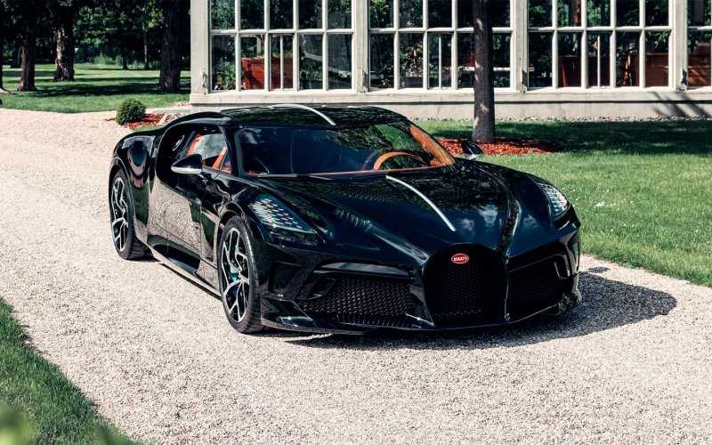 
            Bugatti показала окончательную версию автомобиля стоимостью ₽1 млрд
        