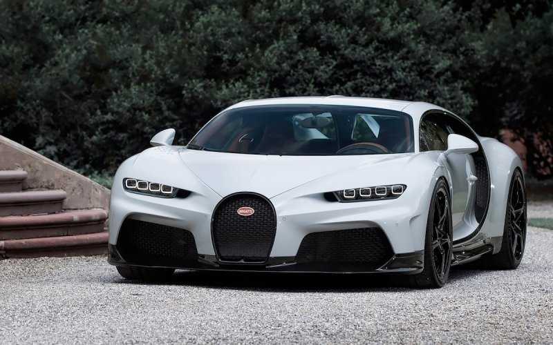 Bugatti представила новый 1600-сильный гиперкар Chiron Super Sport