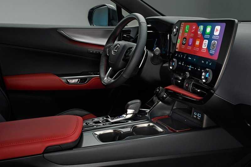 Новый Lexus NX 2021: сенсоры на руле, мотор 280 сил и другие детали