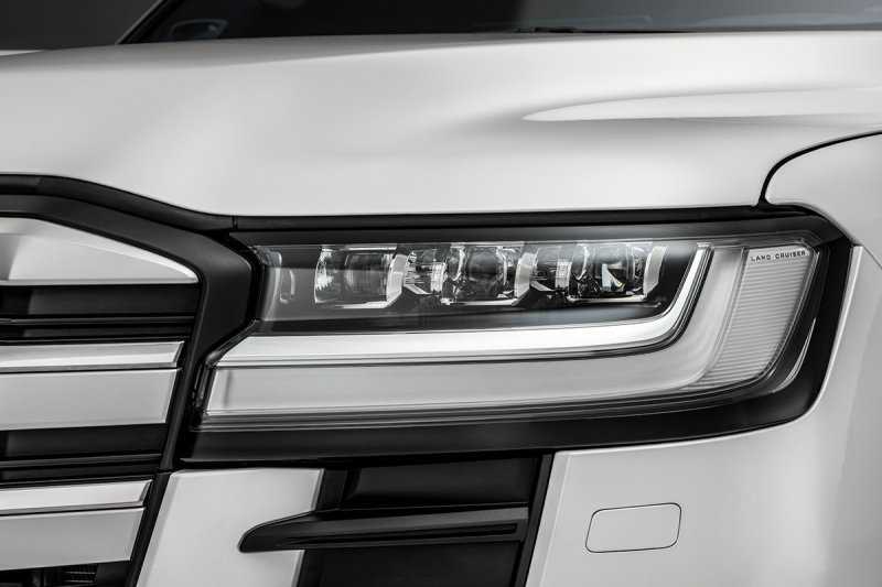 
            Toyota Land Cruiser 300: ответы на главные вопросы о новинке
        