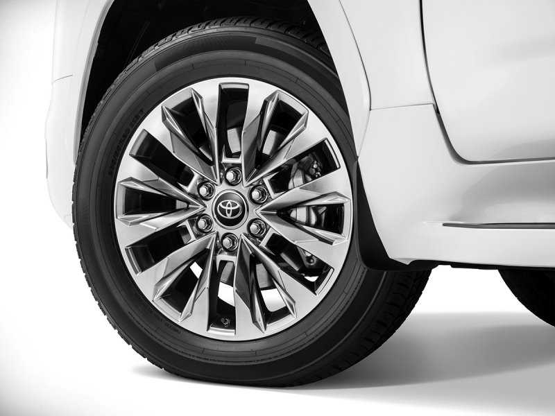 
            Toyota Land Cruiser 300: ответы на главные вопросы о новинке
        